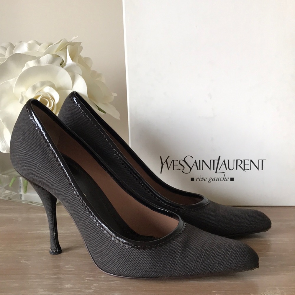 Yves Saint Laurent Pump